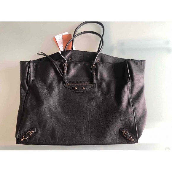 Balenciaga Papier A4 grain leather in Black - Picture 5 of 5